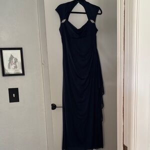 Elegant Navy Blue Evening Gown